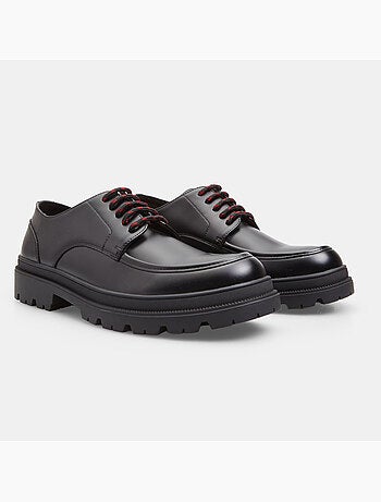 Chaussures à lacets avec semelle track bata