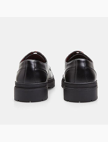 Chaussures à lacets avec semelle track bata