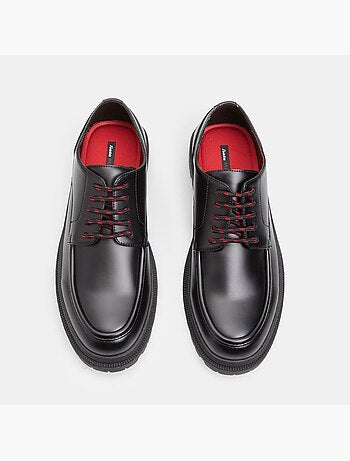 Chaussures à lacets avec semelle track bata