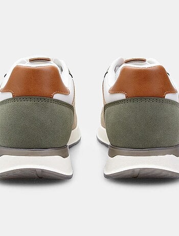 Chaussures à lacets BATA confortables