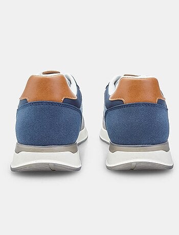Chaussures à lacets BATA confortables