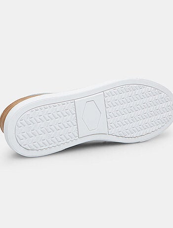 Chaussures à lacets BATA