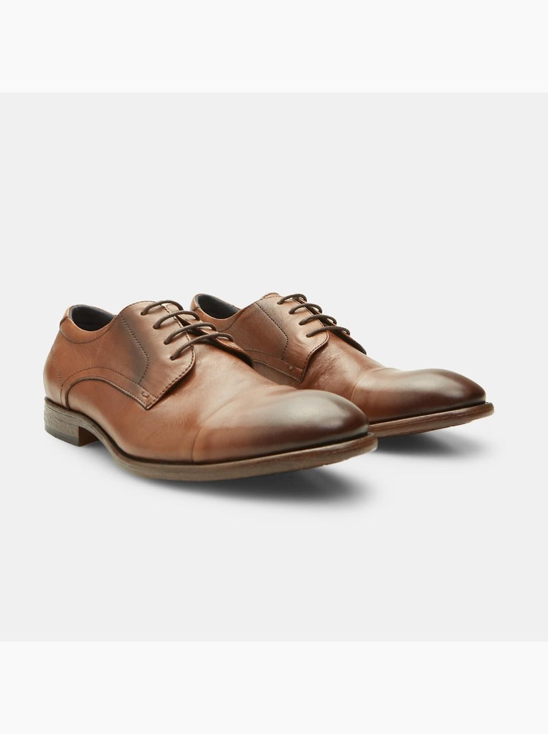 Chaussures à lacets Derby en Cuir BATA Bronze - Kiabi
