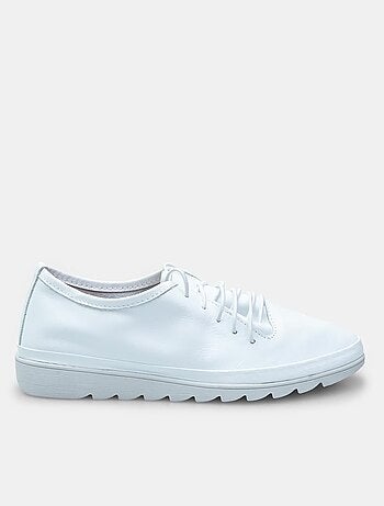 Chaussures à lacets déstructurées en cuir confortables BATA
