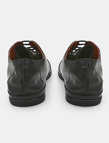 Chaussures à lacets déstructurées en cuir confortables BATA