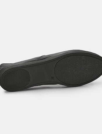 Chaussures à lacets déstructurées en cuir confortables BATA