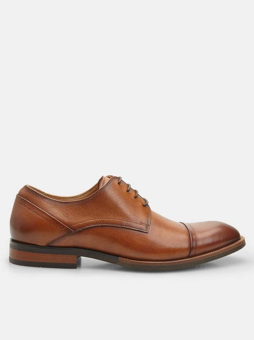 Chaussures à lacets en Cuir  BATA - Kiabi