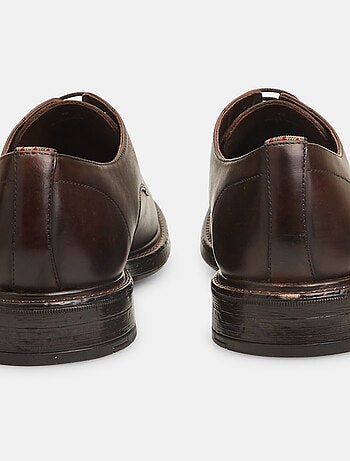 Chaussures à lacets en cuir BATA