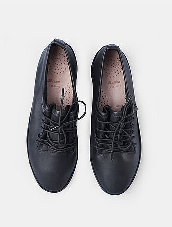Chaussures à lacets en cuir BATA