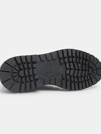 Chaussures à lacets en cuir bata