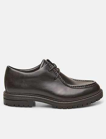 Chaussures à lacets en cuir BATA