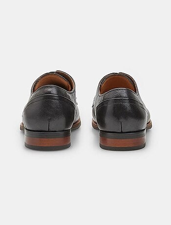 Chaussures à lacets en cuir bata