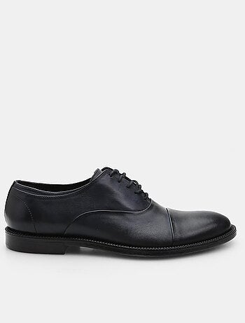 Chaussures à lacets en cuir confortables BATA