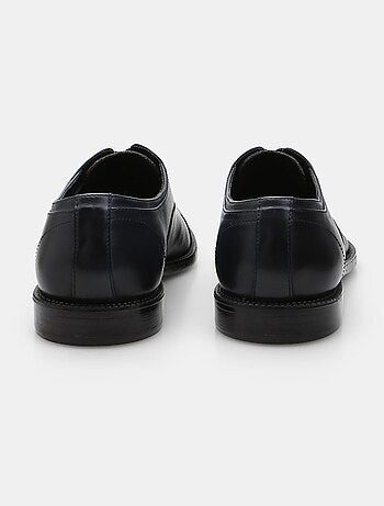 Chaussures à lacets en cuir confortables BATA