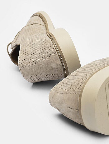 Chaussures à lacets en daim BATA