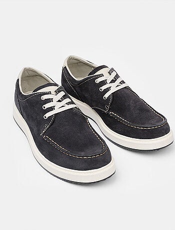 Chaussures à lacets en daim BATA