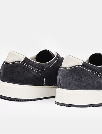 Chaussures à lacets en daim BATA