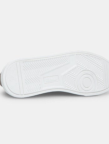 Chaussures à lacets en nabuck BATA