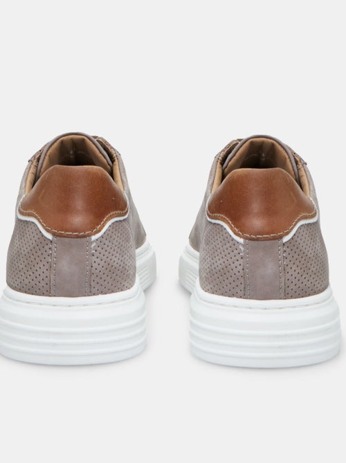 Chaussures à lacets en nabuck BATA - Kiabi