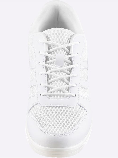 Chaussures à Lacets Superbe Mélange De Matières - Taille Standard - Helline - Kiabi Chaussures à Lacets Superbe Mélange De Matières - Taille Standard - Helline - Kiabi