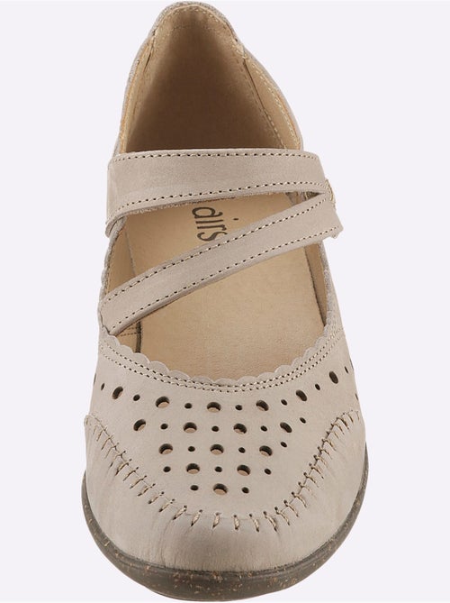 Chaussures auto-agrippantes en cuir nubuck à empiècements ajourés - Taille standard - Witt - Kiabi Chaussures auto-agrippantes en cuir nubuck à empiècements ajourés - Taille standard - Witt - Kiabi