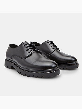 Chaussures Bata avec semelle track