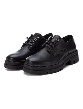 Chaussures femme à lacets