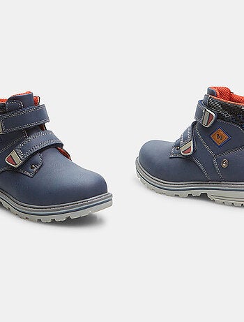 Chaussures montantes avec bandes velcro BATA