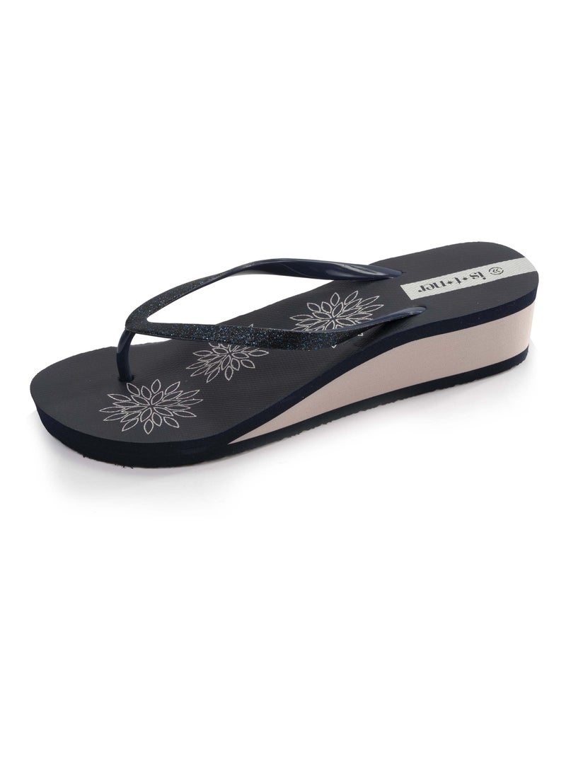 Chaussures Tongs à talon de 4 cm et semelle imprimée Bleu marine - Kiabi