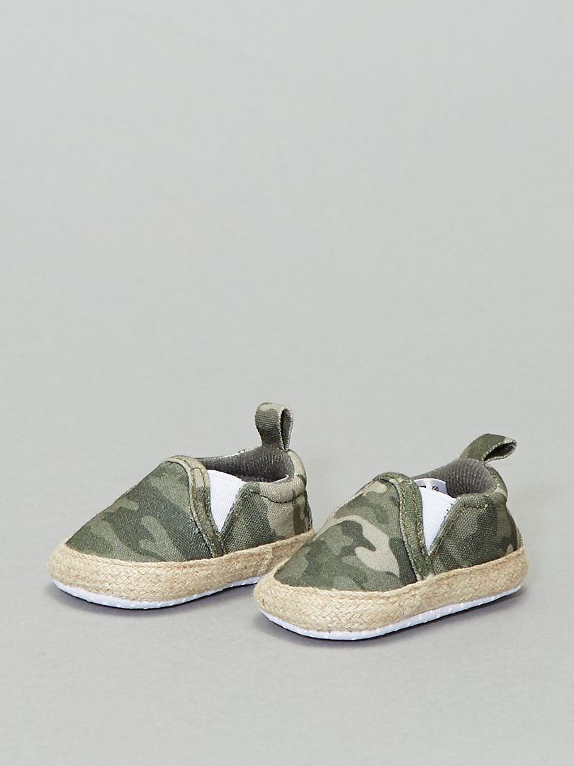 Chaussures type 'slip-on' camouflage - Kiabi