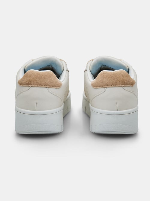 Chaussures Urban Casual  Bata à lacets - Kiabi