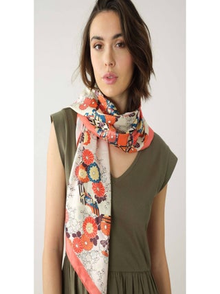 Chèche foulard à motif 'Deeluxe'