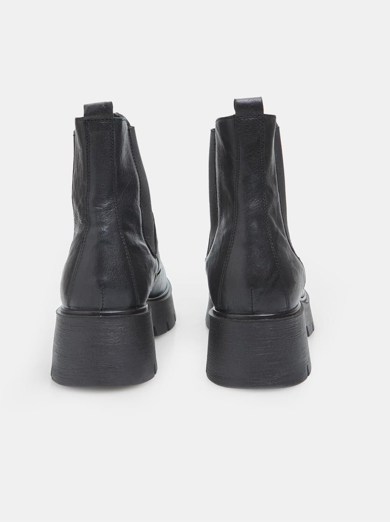Chelsea en cuir avec semelle chunky BATA Noir - Kiabi