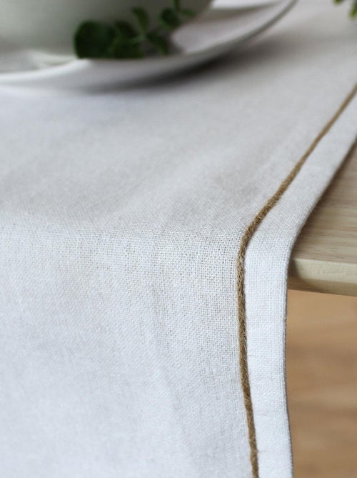 Chemin de table avec feston en jute - Kiabi