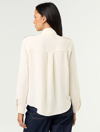 Chemise à col haut et empiècements épaules
