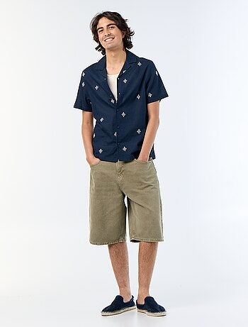 Chemise à manche courtes avec broderies