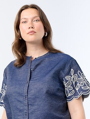Chemise à manches brodées