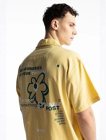 Chemise à manches courtes boutonnée en lin mélangé avec poche giesto