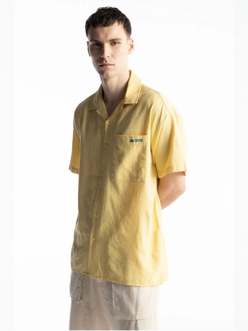 Chemise à manches courtes boutonnée en lin mélangé avec poche giesto - Kiabi Chemise à manches courtes boutonnée en lin mélangé avec poche giesto - Kiabi