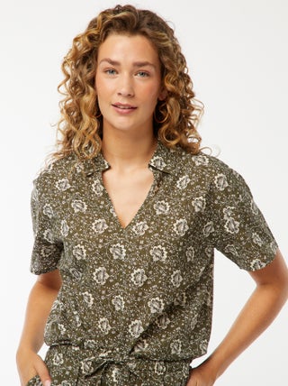 Chemise à manches courtes et motif floral