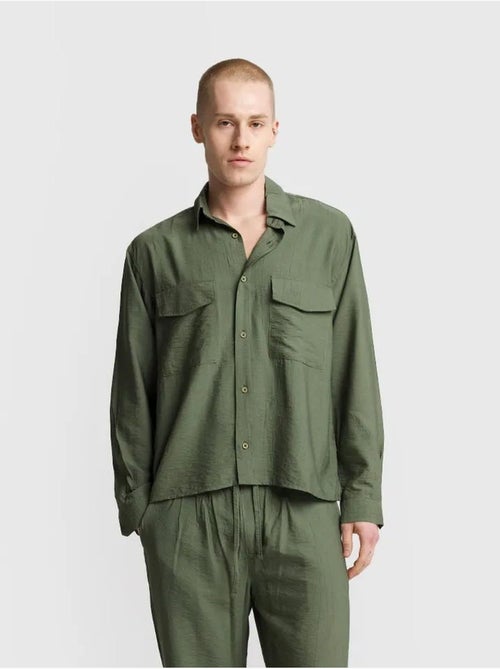Chemise à manches longues boutonnée en gabardine avec poche giesto - Kiabi