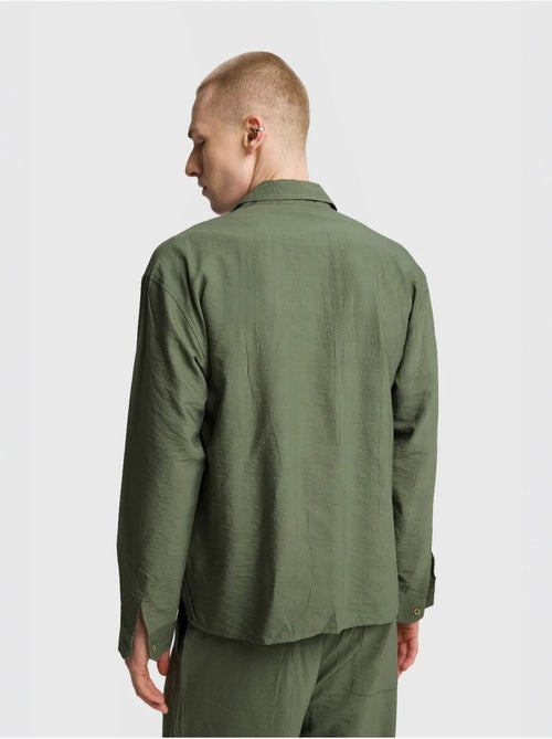 Chemise à manches longues boutonnée en gabardine avec poche giesto - Kiabi