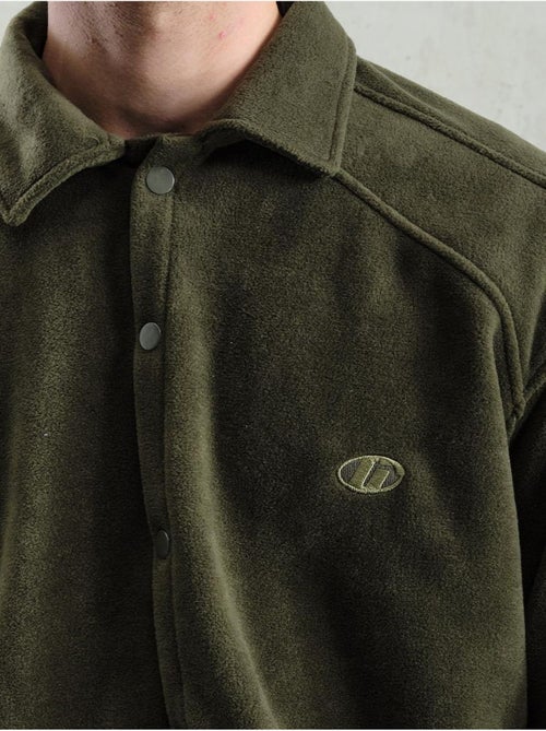 Chemise à manches longues texturée comfort fit avec broderie giesto - Kiabi Chemise à manches longues texturée comfort fit avec broderie giesto - Kiabi
