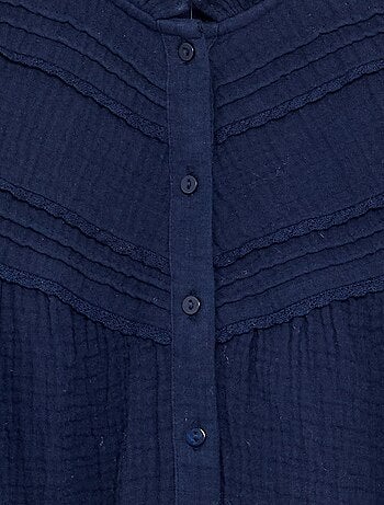 Chemise avec col volanté et broderies