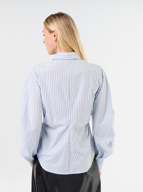 Chemise avec coupe fantaisie ajustée à l'avant - Kiabi