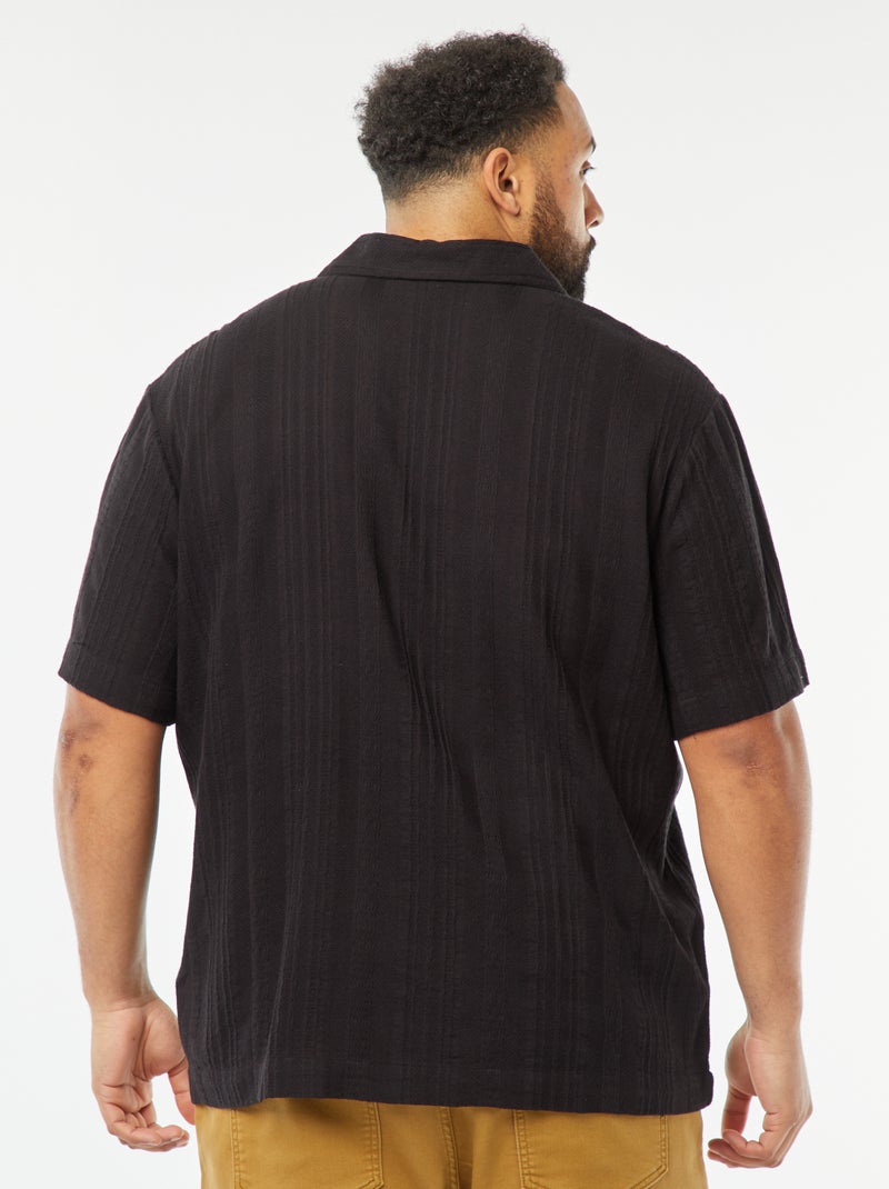 Chemise avec matière fantaisie à manches courtes noir - Kiabi