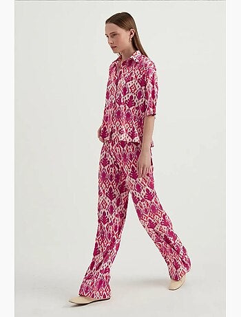 Chemise bohème décontractée à manches courtes en satin hiccup