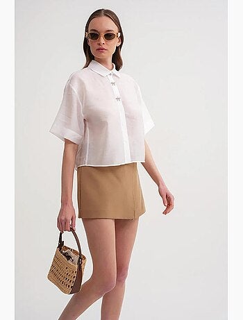 Chemise boutonnée à manches courtes avec accessoire en pierre mixray