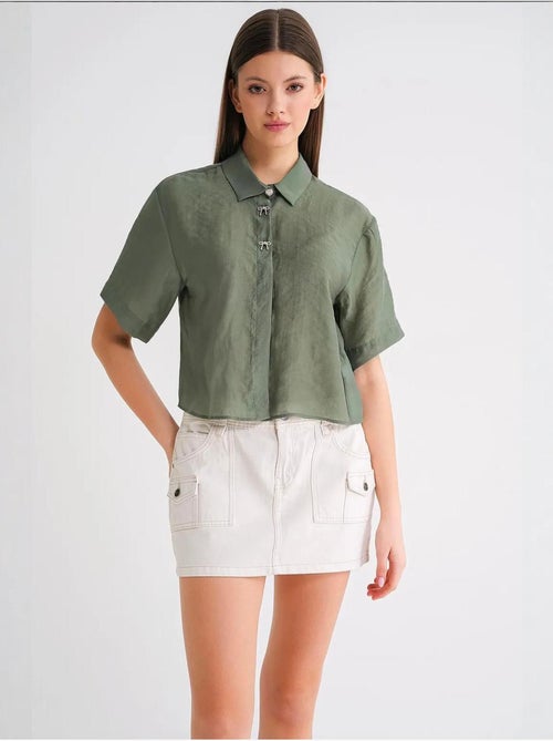 Chemise boutonnée à manches courtes avec accessoire en pierre mixray - Kiabi Chemise boutonnée à manches courtes avec accessoire en pierre mixray - Kiabi