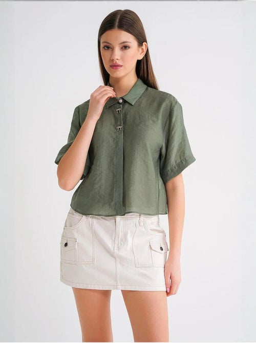 Chemise boutonnée à manches courtes avec accessoire en pierre mixray - Kiabi Chemise boutonnée à manches courtes avec accessoire en pierre mixray - Kiabi